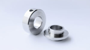 Pieza acero inoxidable mecanizada por Jabellan con torno CNC, especialistas en decoletaje y fresado.